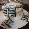 کیک شیفون موکا با برچسب خوراکی دلار و سکه