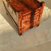 رنگ امیزی صندوق چوبی قدیمی و زنده کردن چوب بصورت سنتی زیبا باب سلیقه