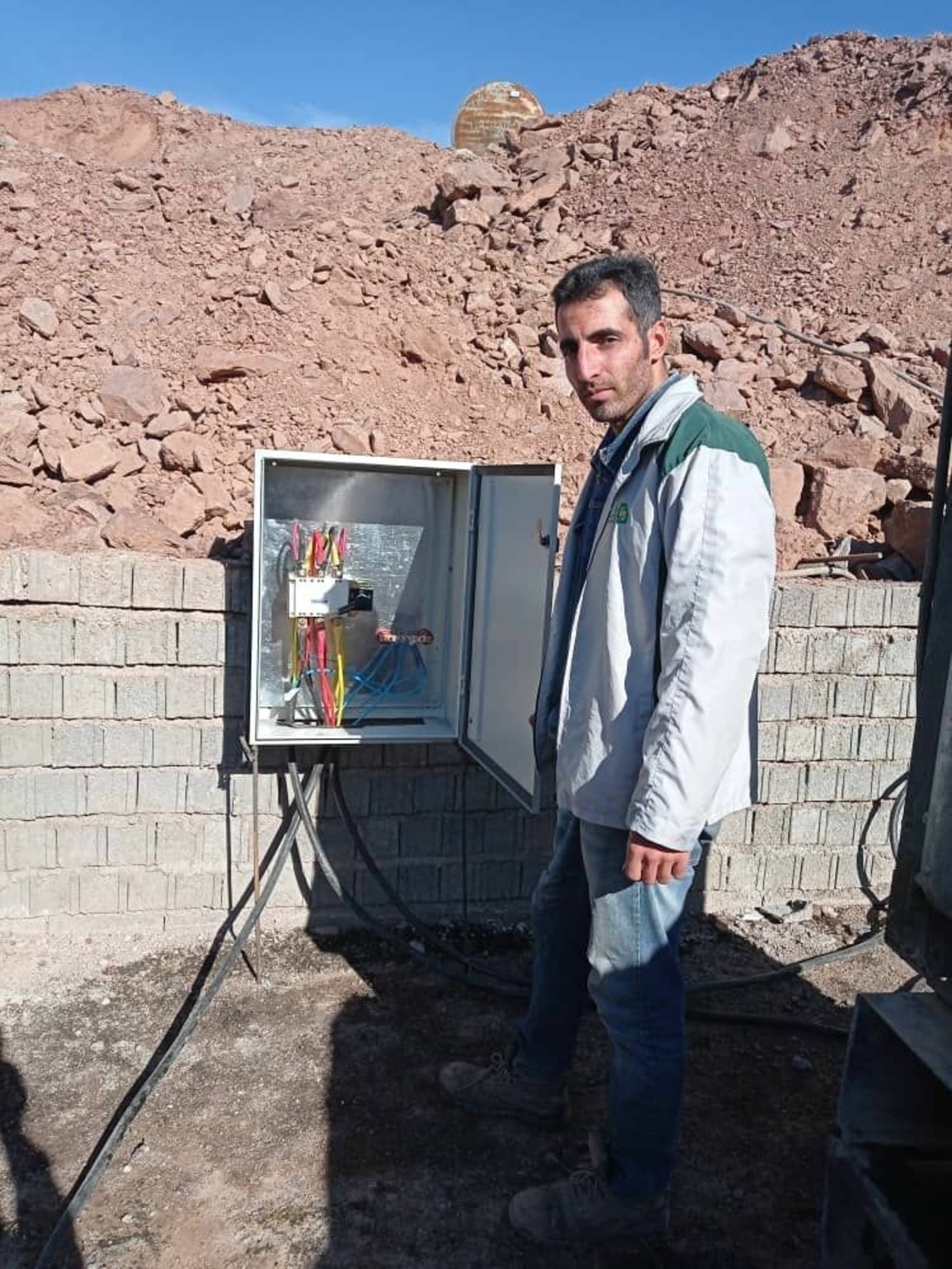 نمونه کار اکبر نوری فرد 86