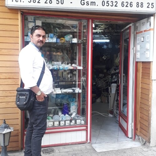 هادی حسینی