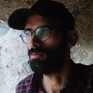 احسان خداویسی مطلق