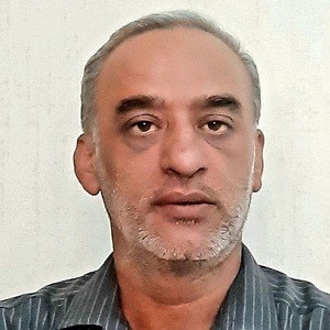 داود یاری