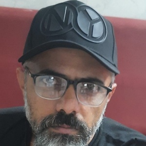 بهمن دادور