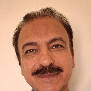 همایون مشیری مهر