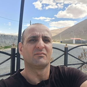 علی خانجانی