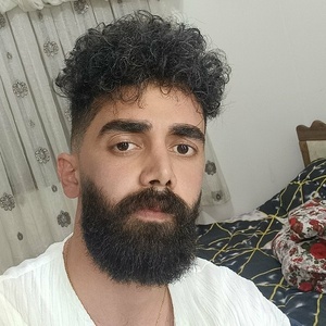 علیرضا کمانی پیشگمان