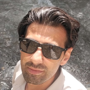 یوسف عباسی