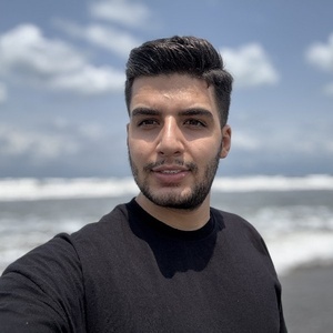 نیما احمدی نژاد
