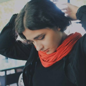 درسا حیدری