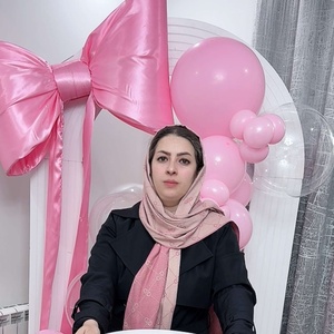 مهناز عزیزی