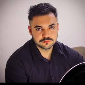بابک حقی عمودیزج