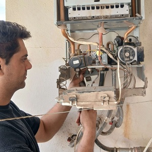 داتیس قهرمانی