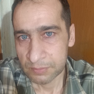 مهدی استواری