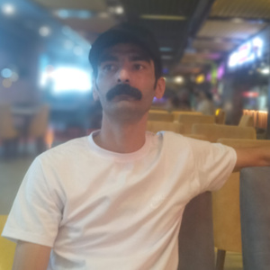 هادی حق شناس