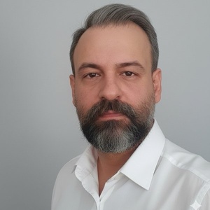 احمدرضا دستان