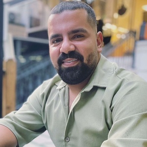 رامین عشوری