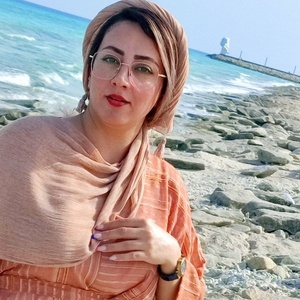 مریم زارع