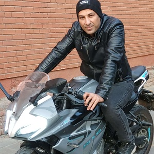 وحید حاجی اسمعیل حجار