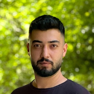 منان احمدزاده