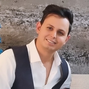 فرامرز ساکتی