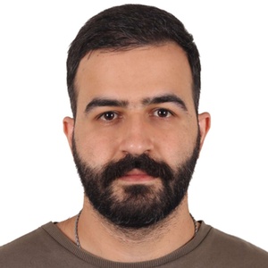 کورش میرزاخانی 