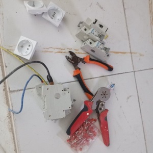 مهدی آبدار
