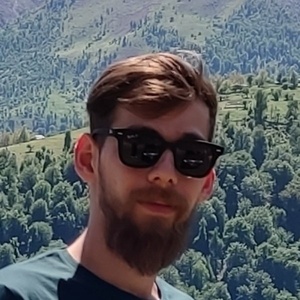 علیرضا فتاحی