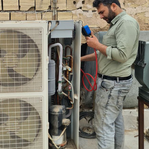 رضا علیزاده