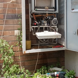 پروا وزیریان اسفرجانی