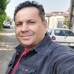 عادل خوشرو یکتا