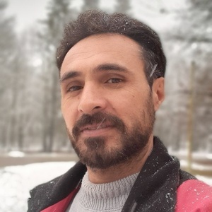 وحید اسدی