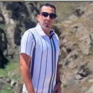 محسن انساندوست