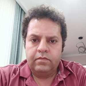 سید امیر حسین  ریاضی