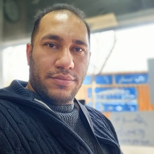 محسن لطفی