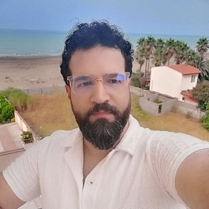 حسین مومیوند