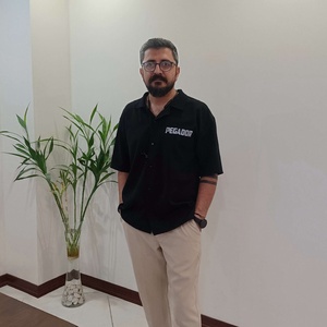 وحید ژاله وحدتی