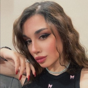 عسل پارسافرد