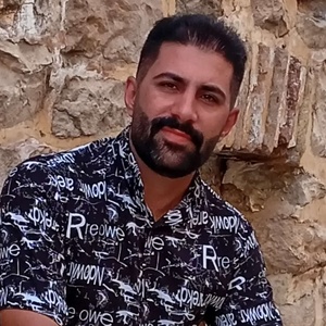 محسن مومنی