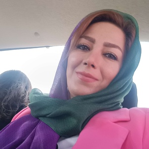 خدیجه محمودی