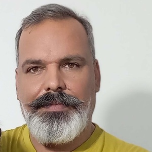 احمد ادیان