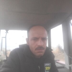 فرشید سهرابی فرد