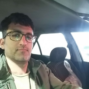رضا مومیوند