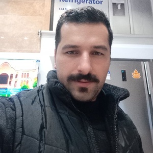 آرش مشتاق