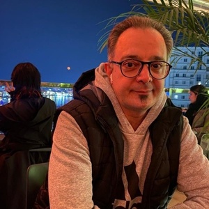 نادر مشتاق بیدختی