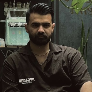 مهدی فرهمندنیا