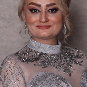 گوهر حسینیان