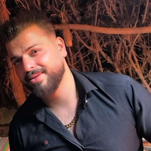 امیر حسین زاهدی فر