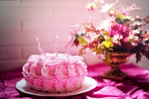 کیک تولد و کیک رنگین کمانی