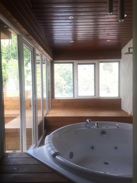 در و پنجره یو پی وی سی  حمام خانه چوبی 